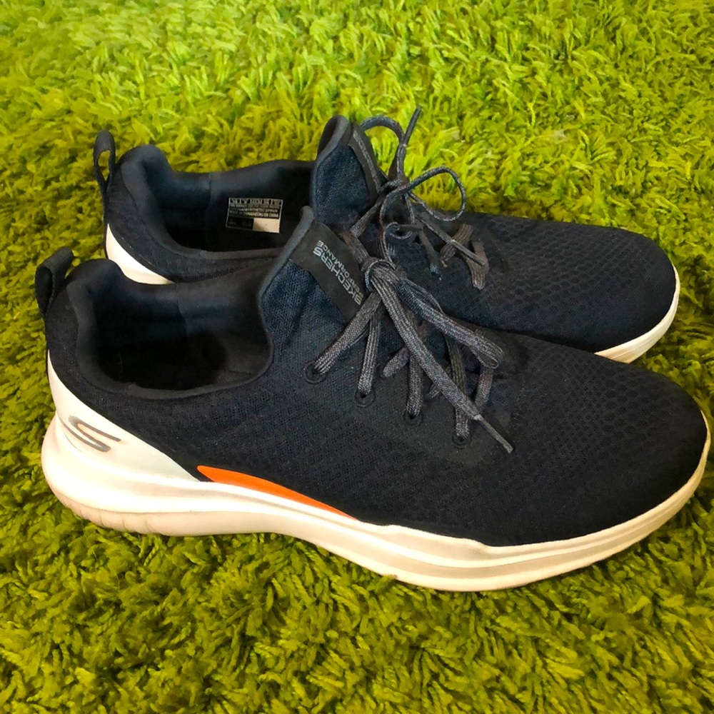 😎 Mens Skechers Gen 5 Goga Mat Sneakers